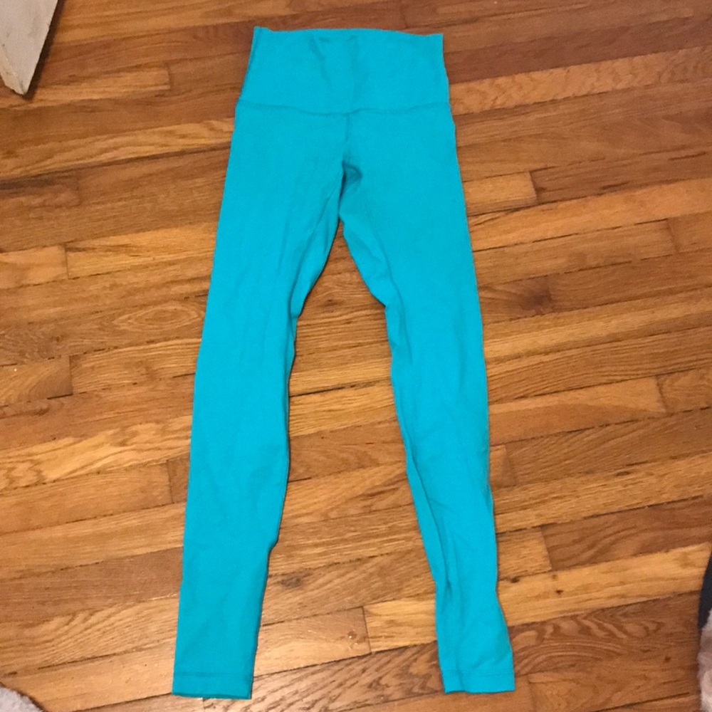 Bright blue high wasted lulu leggings
